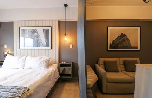 Modern Loft Overlooking Estadio Luis Galdez - Foto 15