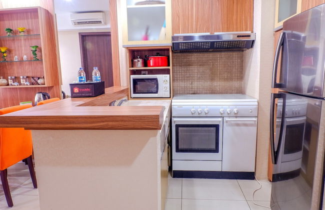 Cozy Pool View Kemang Village Residence Apartment with Direct Access to Mall - Foto 17