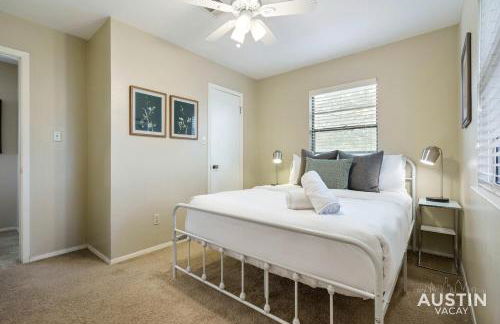 Walk to Zilker Patio w a View Elevated Balcony - Photo 26