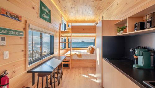 Luxury Waterfront Cabin 7 - Foto 2