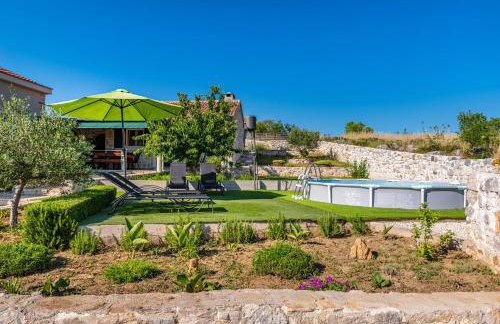 Holiday home Ante with beautiful private garden - Photo 30