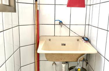 Apto charmoso na V Planalto perto Shopping com 2 Quartos de Casal ArCond Wifi 500megas Home Office e Garagem em Dourados - Foto 17