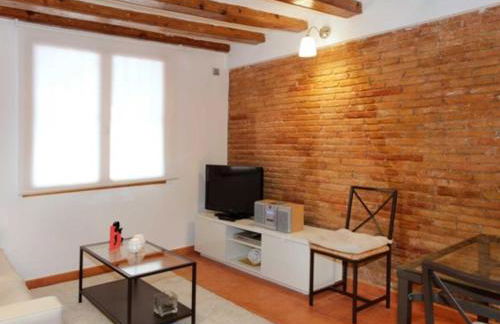 Apartamento Céntrico en Edificio Histórico con Encanto para Familias, Hasta 5 Personas - ES-341-1 - Foto 3