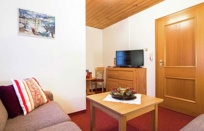 Spacious Apartment with Garden near Ski Area in Wagrain - Photo 13