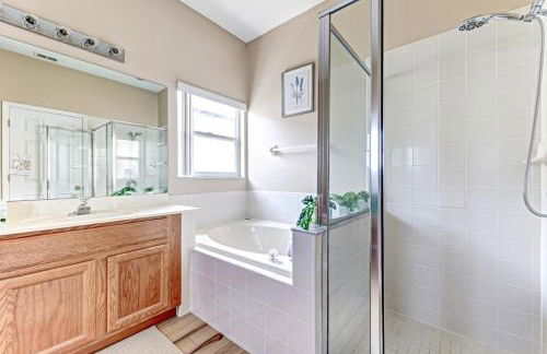 Magical Villa Pool Game Room Close to Disney - Foto 38