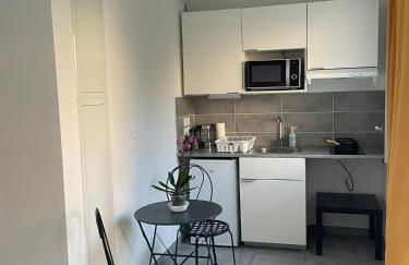 Petit cocon Sètois ! Balcon avec vue et parking - Foto 5