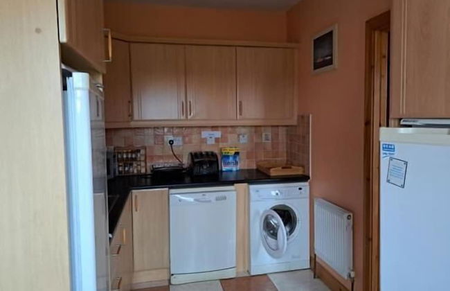 Spacious 6-bed House 10 Minutes From Knock Airport - Photo 13