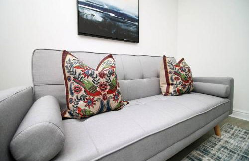 Modern and Cosy 3 Bed House Close to Cardiff City Centre perfect for Family Relocations, Contractors & Groups by Gurkha Stay with Free Parking and Wifi - Foto 44