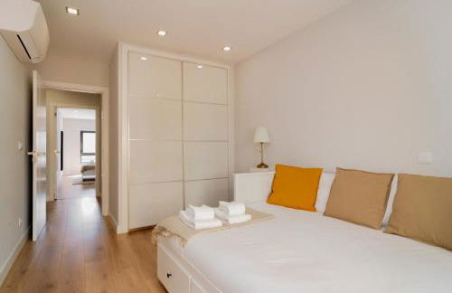 Modern 3 BDR Apartment by LovelyStay - Foto 33