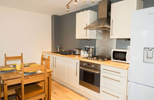 2 Bedroom Apartment Warrington - Photo 14