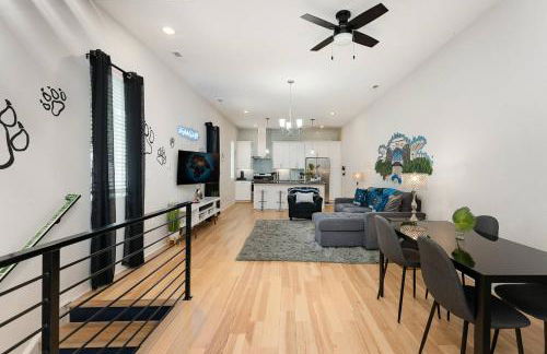 Queen City's Den Uptown - Photo 15