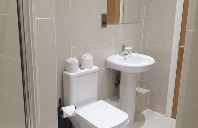 Luxe One Bed W/city View Near Ipswich Waterfront - Photo 7