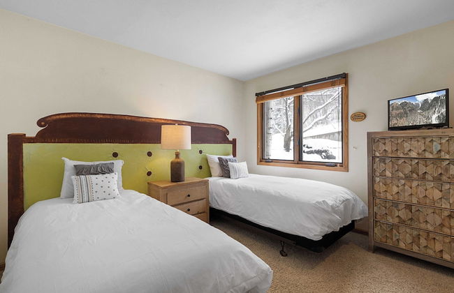 Riverside Condos A102 by Avantstay Condo Close To Downtown, Town Park & Ski Lift #8 - Foto 19