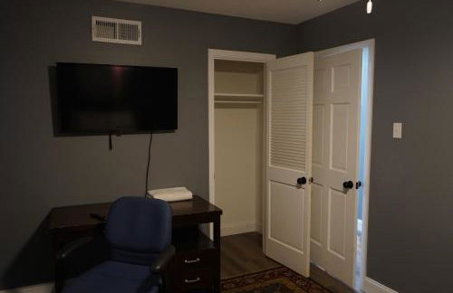 Stylish 4BR Prime Location Close to All! - Foto 21