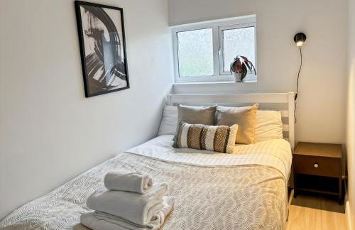 Cozy Hideaway With Hot Tub & Sauna Sleeps 7 - Foto 44