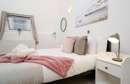 Modern 3BR - Flat Sleeps 8 - Walk to Liverpool St - Foto 17