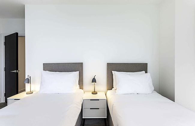 Icon Tower Flat One - North Acton - Photo 4