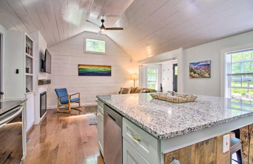 Stylish Mountain Home Near Ski, Golf and Manchester! - Foto 10