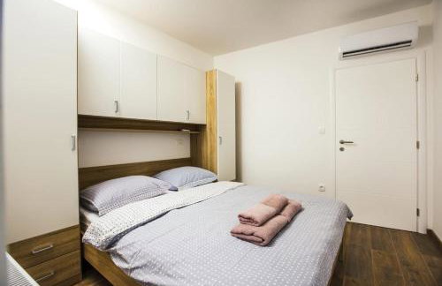 Holiday home Leko with outdoor pool and hot tub , can fit 22 people - Foto 13