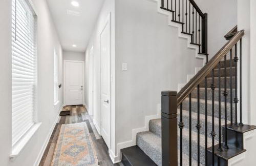 Joyous 3BD House in the heart of Fort Worth - Photo 16