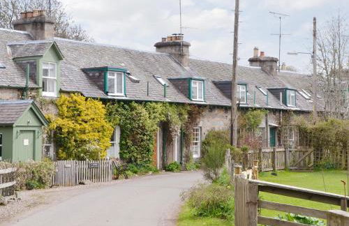 Larch Cottage - Photo 1