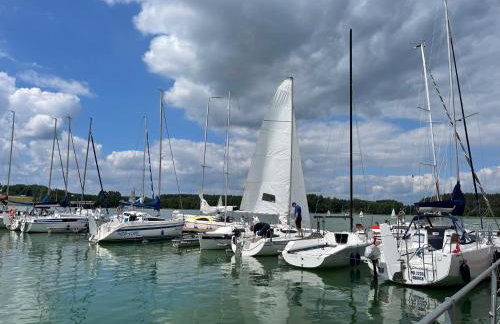 Schadzka w dwunastce z widokiem na jezioro - Foto 24