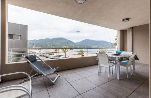 T2 d'exception 100m plage terrasse vue mer et montagnes - Foto 19