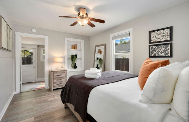 Charming Old Town Bungalow W/ Free Cruiser Bikes - Photo 4