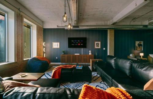 Luxury Downtown Dallas Retreat with Parking, Pool, Gym - Foto 13