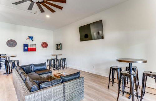 6 BDRM Wine Country Compound on 2 Acres! Pool/HotTub & Club House - Foto 33