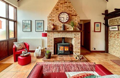 3 Bed in Holt oc-1331 - Photo 3