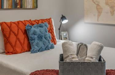 Modern Regional Art Gallery Home - Spacious & New! Tv in each room - Foto 24