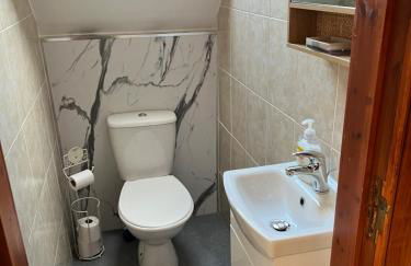 4 bed bungalow near Airport - Foto 23