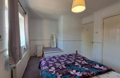 Two Bed house, Parking for 2 cars close to Heathrow - Foto 14