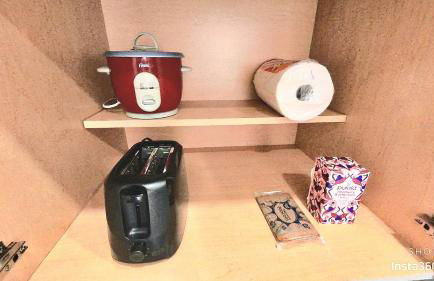 All modern Studio with private entry & parking. - Foto 19