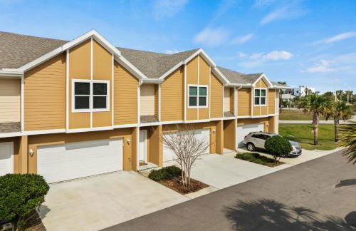 7 beds Nerf Wall Arcade 4 min Walk 2 Beach! - Foto 53