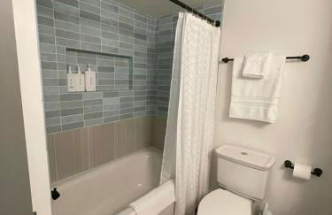 Newly Renovated Ski In Ski Out 2BR Condo - Foto 16