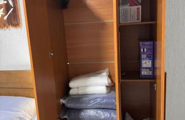 Cantinho Submarino, aproximadamente 10 minutos caminhando até a praia do Forte, com Ar condicionado - Photo 6