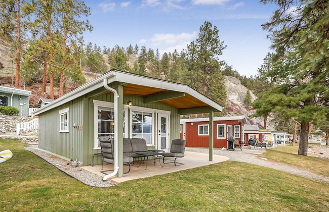 Secluded Cabin on Lake Okanagan - Photo 16