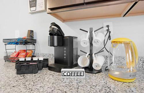 Make Lemonade in luxury w king bed and free parking plus 40 minutes to Nashville - Foto 27