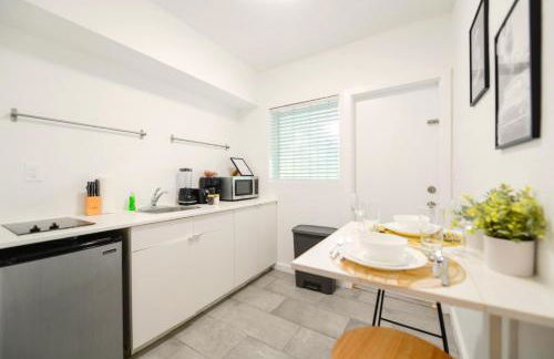 Coastal Studio Stay Near the Beach - Foto 2