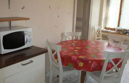 Gîte calme à Fougerolles, idéal pour familles - FR-1-583-456 - Foto 8