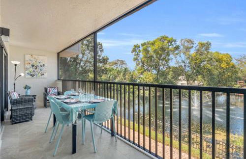 Second Floor With Lake and Fountain View - Photo 30