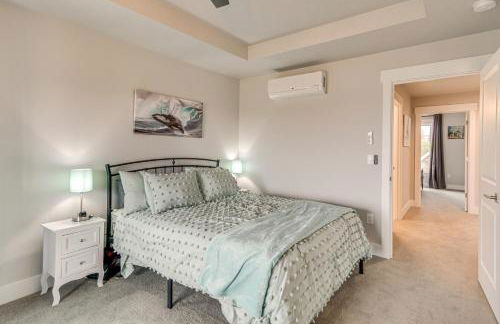 Columbia River Views Spacious Hammond Getaway! - Photo 18