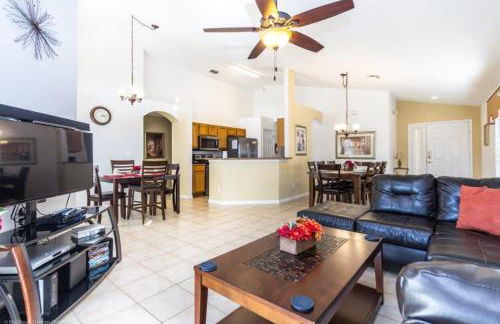 4bd Villa with Solar Heated Pool Near Disney No resort Fee home - Foto 5