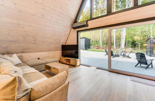 Hike, Ski and Explore Serene Danbury Cabin with Sauna - Foto 11