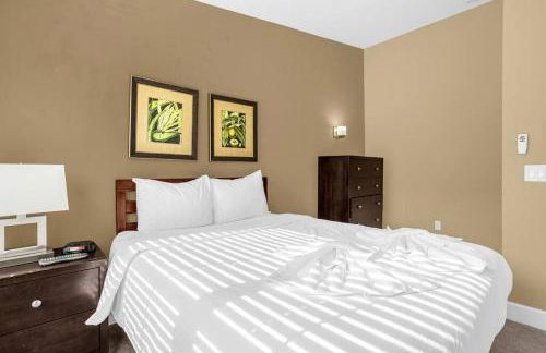 Enchanted 4BR Family Style Townhome in Disney Area - Photo 26