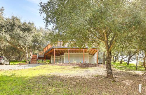 North San Diego Retreat with Deck, Fire Pit Table! - Foto 35