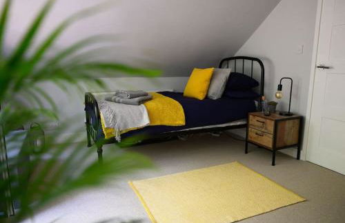 The Coach House at Wenvoe Manor, Cardiff - Photo 62