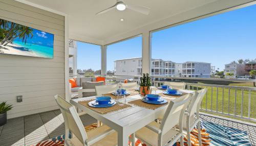 New Listing Discounts! Canal Home-Heated Pool, Game Room, Tesla Charger, & More - Foto 4